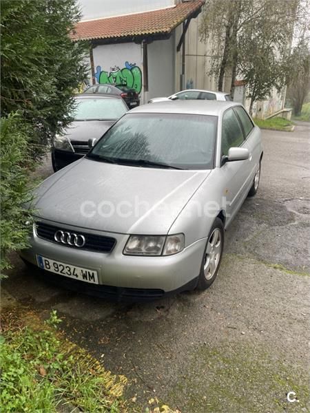 Gris / plata Usado 2000 Audi A3 Ambiente Berlina | 3200 € (Un poco caro) - Imagen 1/4