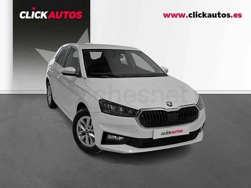 Usado Skoda Fabia Selection 95 CV (69 kW) 2025 Blanco Utilitario
