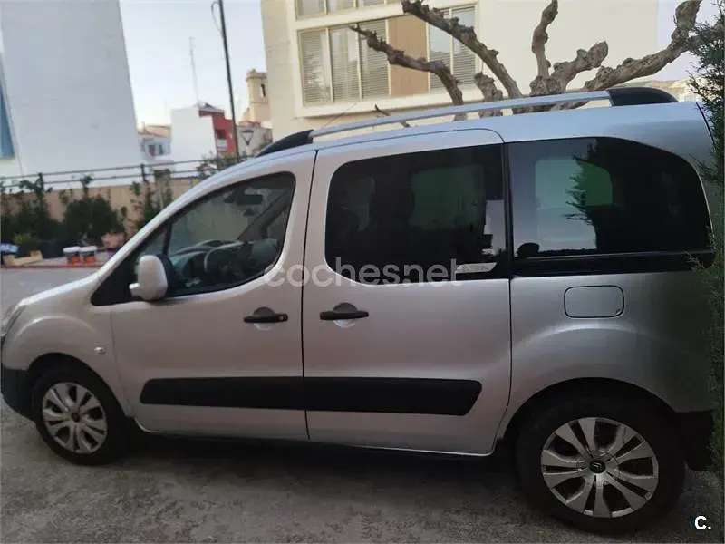Usado Citroën e-Berlingo XTR 110 CV (80 kW) 2009 Gris / plata Monovolumen