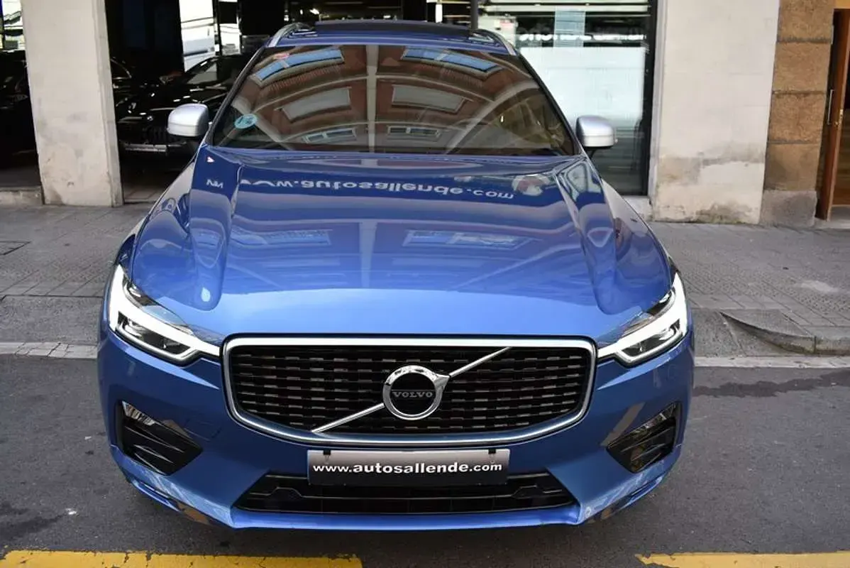 Usado Volvo XC60 R-Design 190 CV (139 kW) 2019 Azul SUV