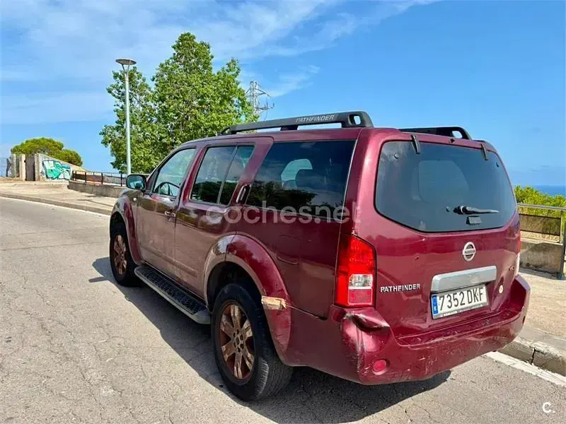 Usado Nissan Pathfinder 174 CV (127 kW) 2005 Granate SUV