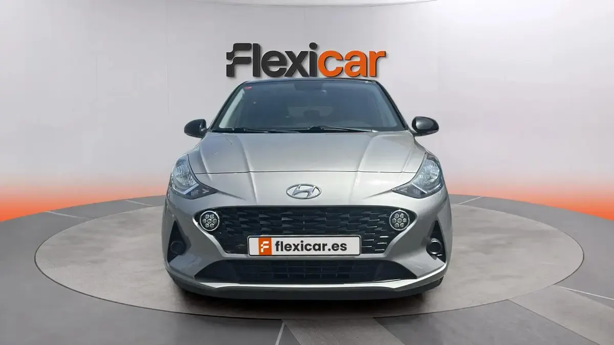 Usado Hyundai i10 Style 84 CV (61 kW) 2021 Marrón Utilitario