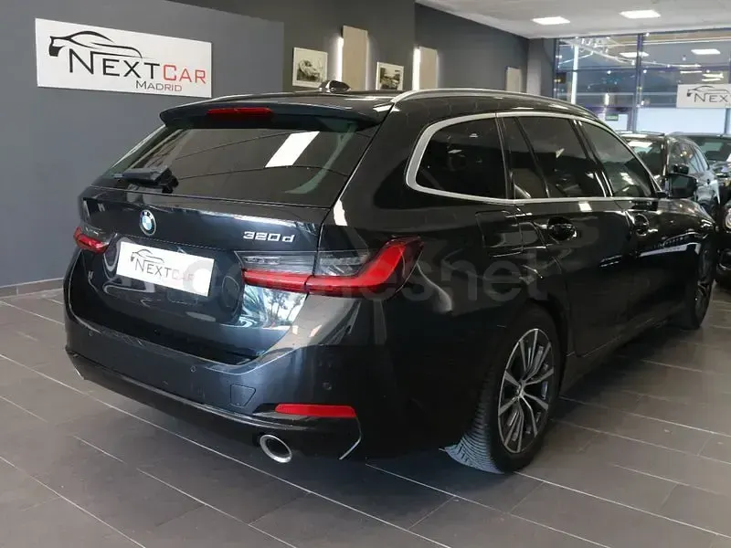 Usado BMW 320 Sport Line 190 CV (139 kW) 2022 Negro Familiar