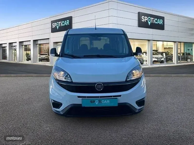 Usado Fiat Doblò 90 CV (66 kW) 2022 Blanco Monovolumen