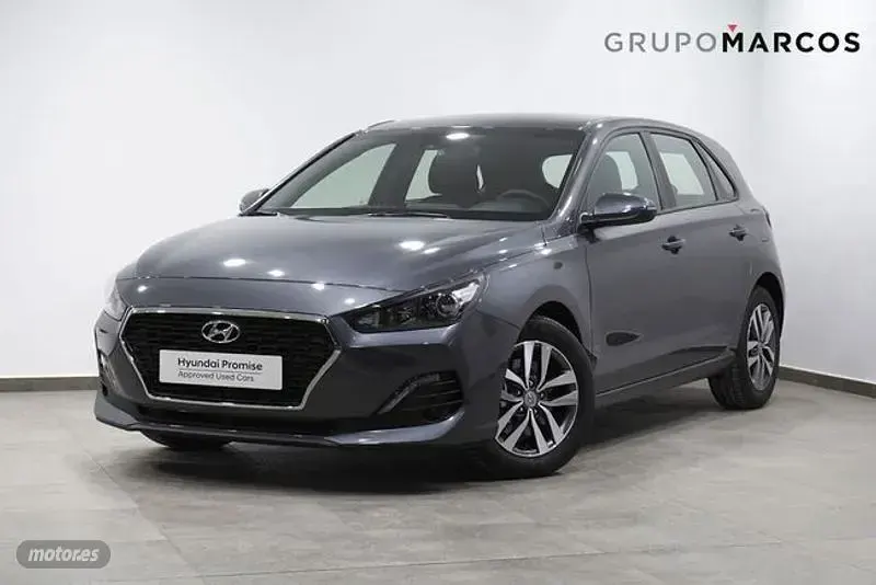 Usado Hyundai i30 120 CV (88 kW) 2020 Gris