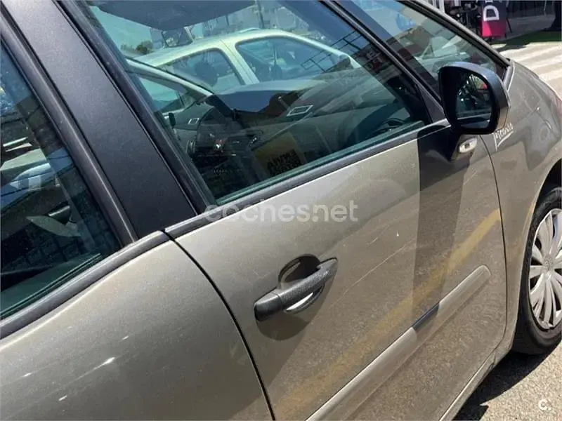 Usado Citroën C4 Picasso 110 CV (80 kW) 2009 Beige Monovolumen