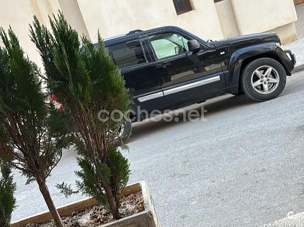 Usado Jeep Cherokee Limited 177 CV (130 kW) 2010 Negro SUV