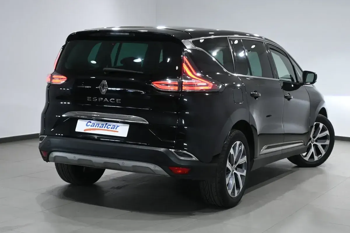 Usado Renault Espace Zen 160 CV (117 kW) 2017 Azul Monovolumen