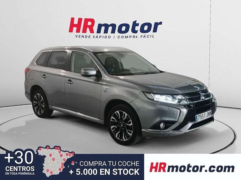 Usado Mitsubishi Outlander P-HEV 203 CV (149 kW) 2016 Gris SUV
