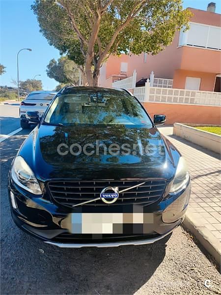 Usado Volvo XC60 Kinetic 136 CV (100 kW) 2016 Negro SUV