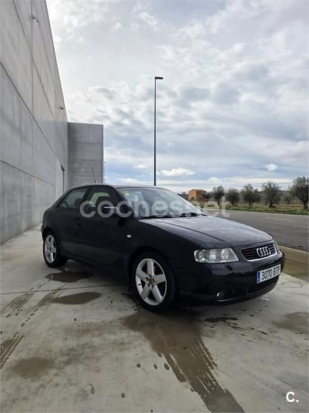 Usado Audi A3 Attraction 130 CV (95 kW) 2002 Negro Utilitario