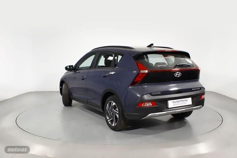 Usado Hyundai Bayon 84 CV (61 kW) 2025 Gris SUV