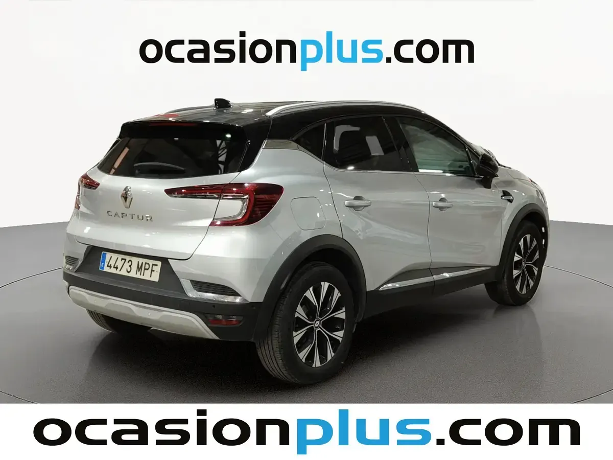 Usado Renault Captur Techno 91 CV (66 kW) 2024 Gris SUV