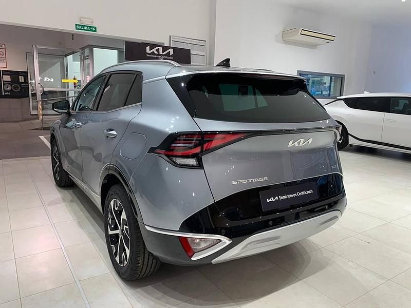Usado Kia Sportage 230 CV (169 kW) 2023 Plateado SUV