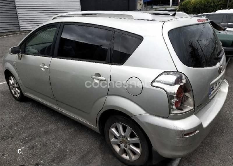 Usado Toyota Corolla Verso Sol 116 CV (85 kW) 2004 Gris / plata Monovolumen