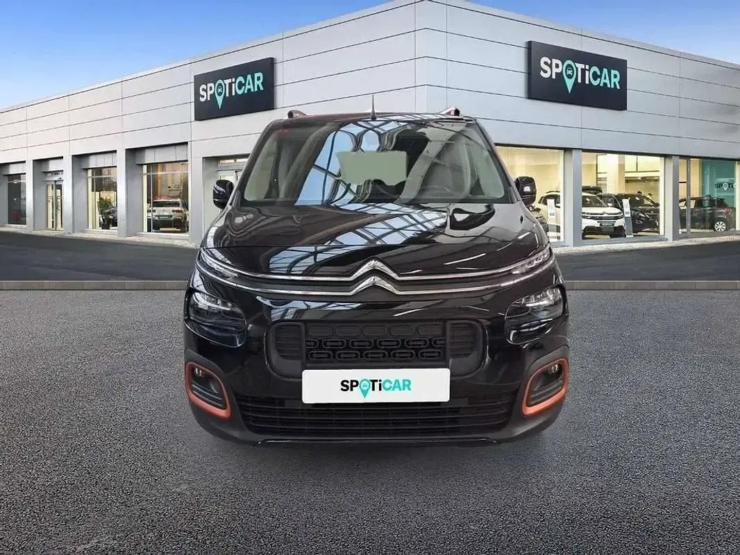 Usado Citroën Berlingo Shine 131 CV (96 kW) 2020 Negro Monovolumen
