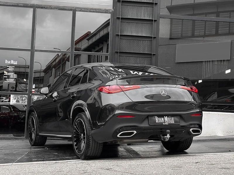 Usado Mercedes GLC300e 269 CV (197 kW) 2024 Gris / plata Coupe