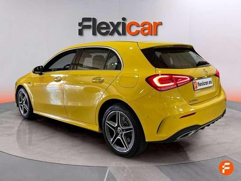 Usado Mercedes A220 218 CV (160 kW) 2021 Amarillo Berlina