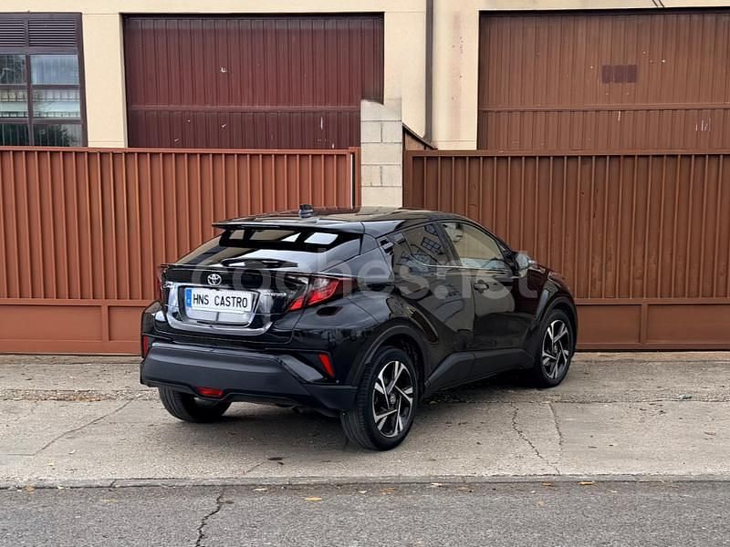 Usado Toyota C-HR Advance 122 CV (89 kW) 2022 Negro SUV