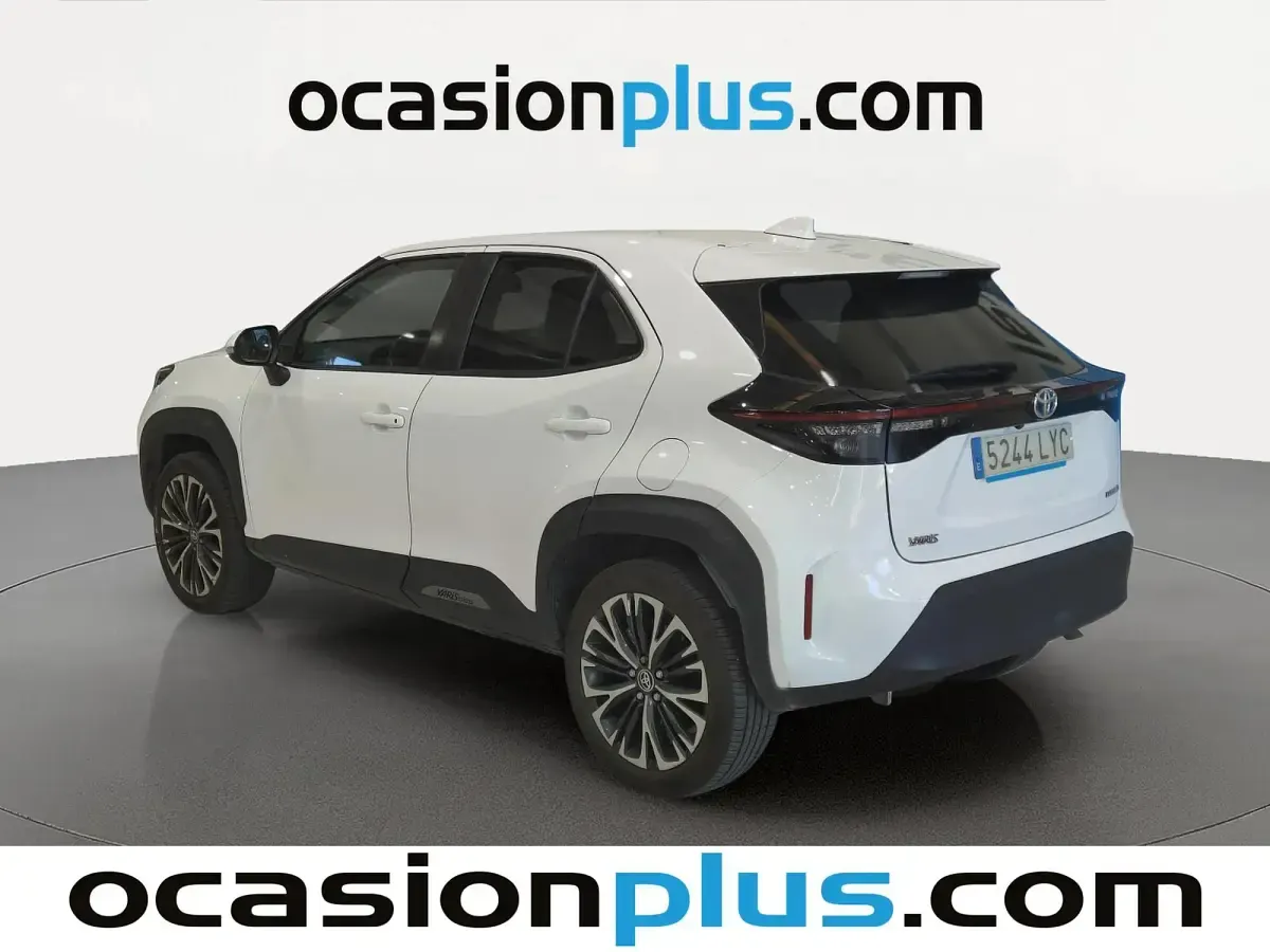 Usado Toyota Yaris Style 116 CV (85 kW) 2022 Blanco Utilitario