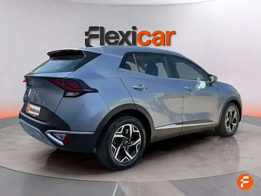 Usado Kia Sportage 136 CV (100 kW) 2023 Gris SUV