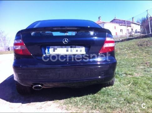 Negro Usado 2005 Mercedes C220 Sport Edition Berlina | 4450 € (Precio justo) - Imagen 1/4