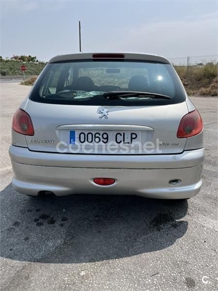 Gris / plata Usado 2003 Peugeot 206 Berlina | 2000 € (Precio justo) - Imagen 1/4