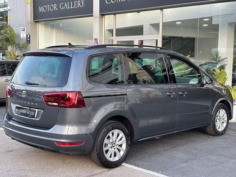Usado Seat Alhambra Style 150 CV (110 kW) 2019 Gris / plata Monovolumen