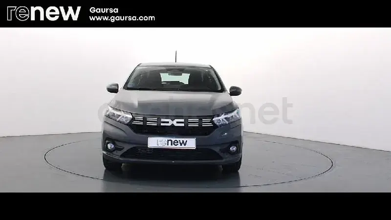 Usado Dacia Sandero Expression 101 CV (74 kW) 2025 Gris / plata Berlina