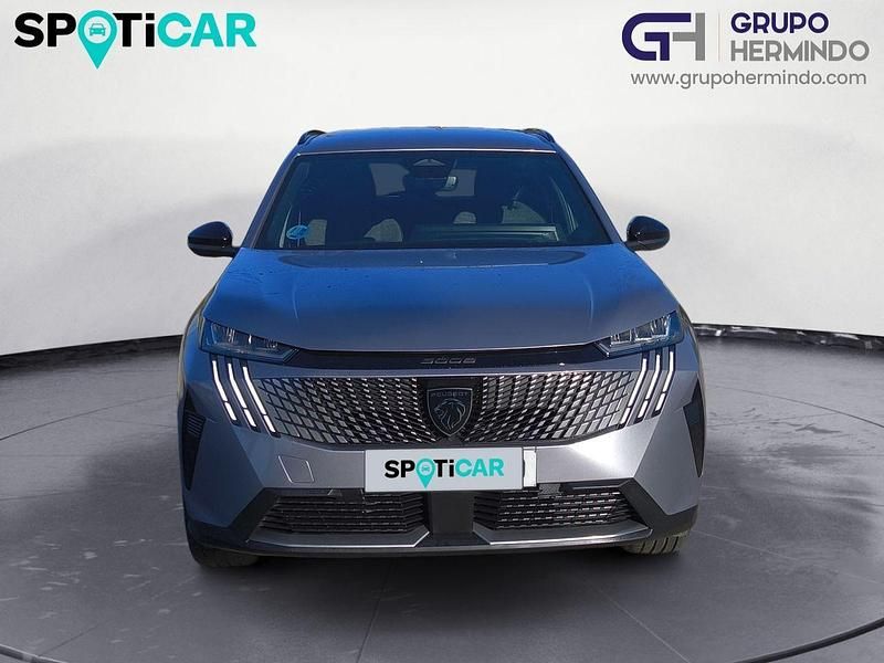 Usado Peugeot 5008 Allure 145 CV (106 kW) 2025 Gris / plata SUV