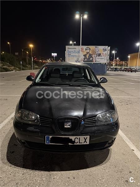 Usado Seat Ibiza 100 CV (73 kW) 2003 Negro Utilitario