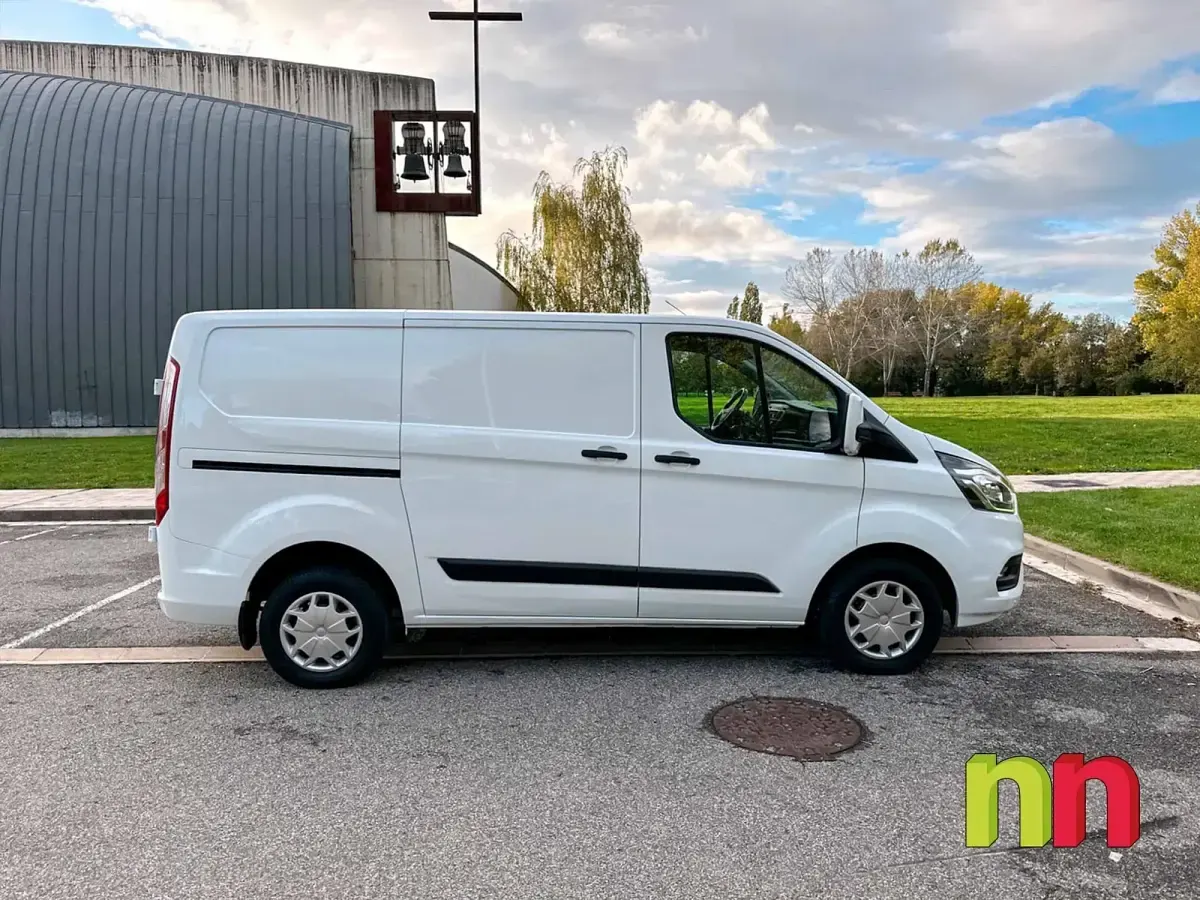 Usado Ford Transit 130 CV (95 kW) 2022 Blanco Van