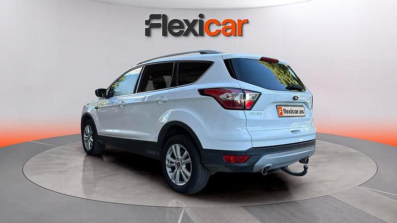 Usado Ford Kuga Trend 120 HP (88 kW) 2019 Branco SUV
