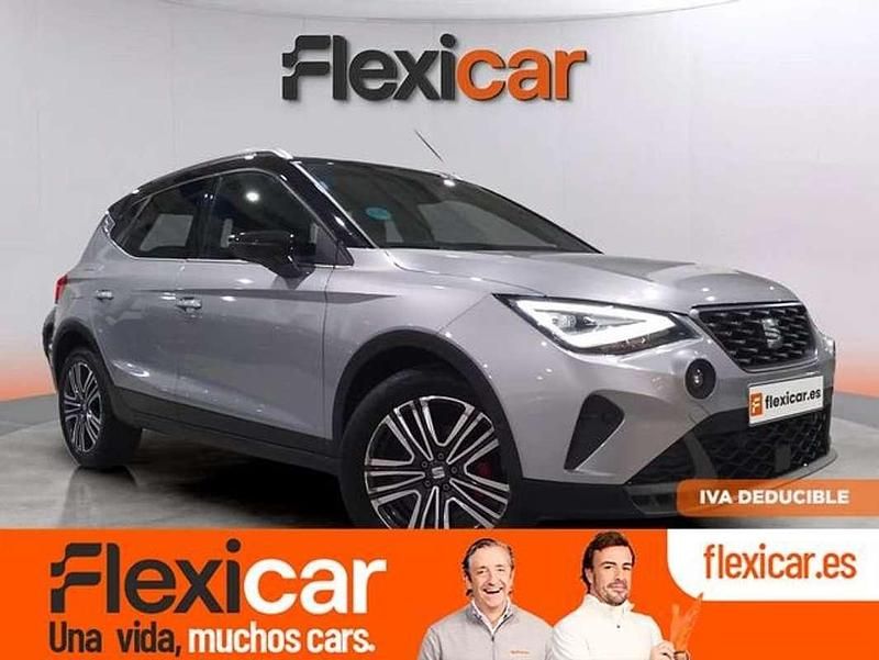 Gris Usado 2024 Seat Arona FR SUV | 17.990 € (Buen precio) - Imagen 1/4
