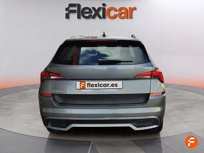 Usado Skoda Kamiq Active 110 CV (80 kW) 2020 Gris SUV