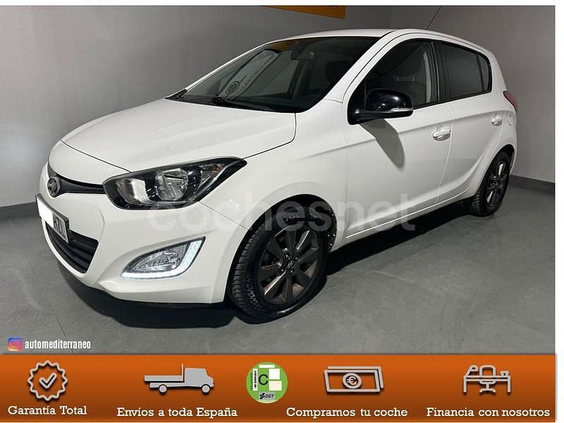 Usado Hyundai i20 84 CV (61 kW) 2014 Blanco Utilitario