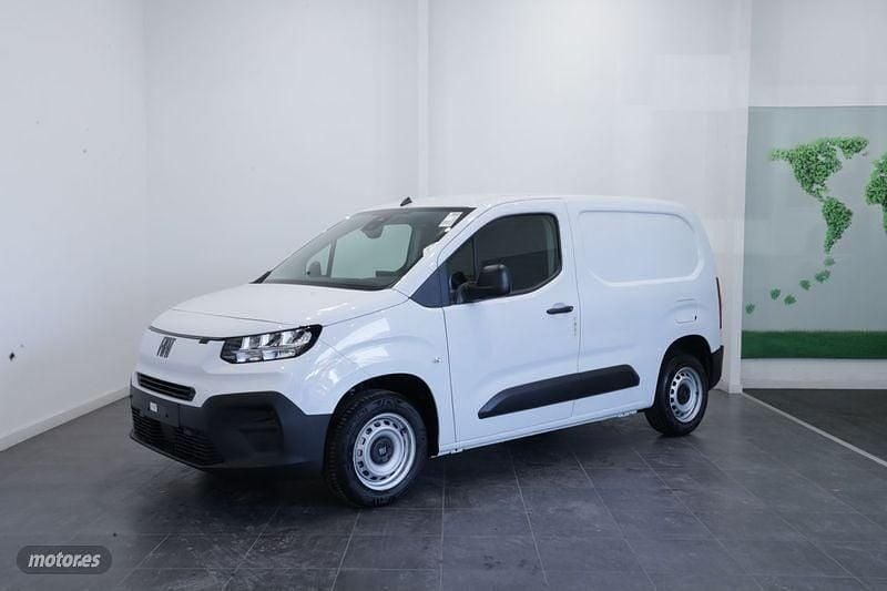Blanco Nuevo 2025 Fiat Doblò Monovolumen | 22.990 € - Imagen 1/4