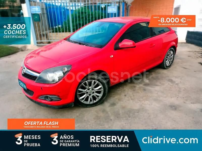 Usado Opel Astra Cosmo 110 CV (80 kW) 2009 Rojo Berlina