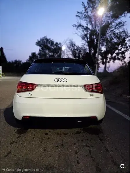 Usado Audi A1 Sportback Attraction 90 CV (66 kW) 2012 Blanco Utilitario