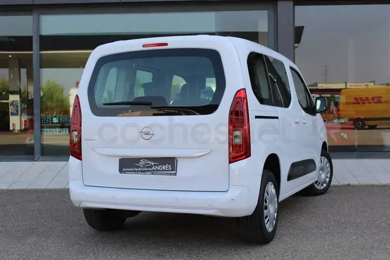 Usado Opel Combo Life Edition+ 102 CV (75 kW) 2023 Blanco Monovolumen
