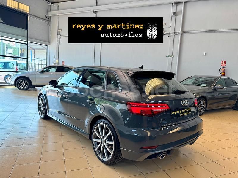 Usado Audi A3 S-Line 116 CV (85 kW) 2019 Gris / plata Berlina