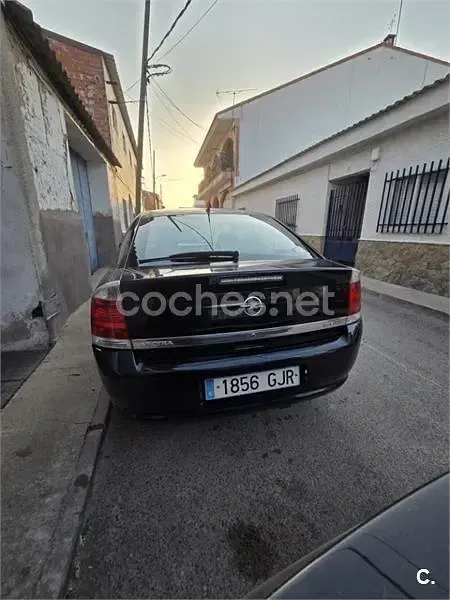 Usado Opel Vectra Sport 120 CV (88 kW) 2008 Negro Berlina