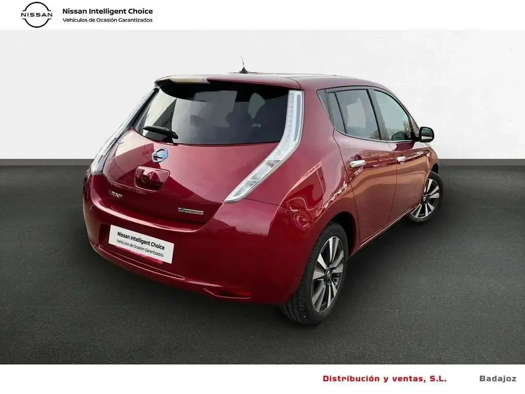 Usado Nissan Leaf Tekna 80 kW (109 CV) 2016 Rojo Utilitario