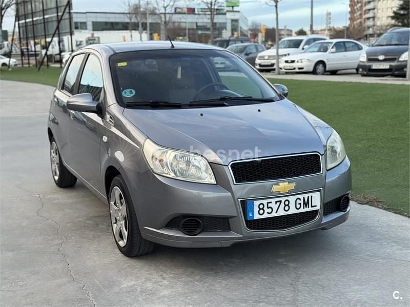 Usado Chevrolet Aveo LS 94 CV (69 kW) 2009 Gris / plata Berlina