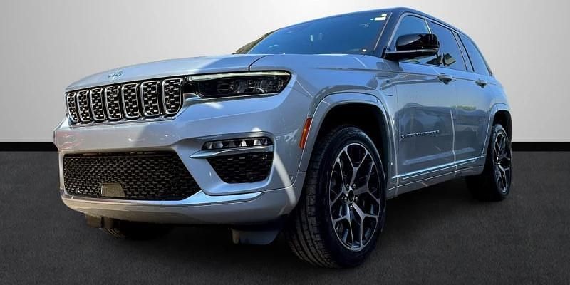 Gris Nuevo 2025 Jeep Grand Cherokee Summit SUV | 91.599 € - Imagen 1/4