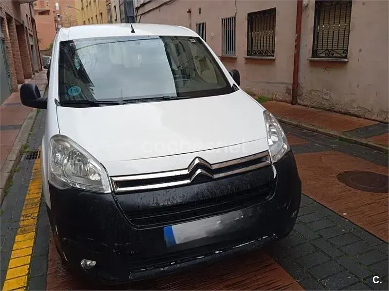 Usado Citroën Berlingo Live 75 CV (55 kW) 2017 Blanco Monovolumen