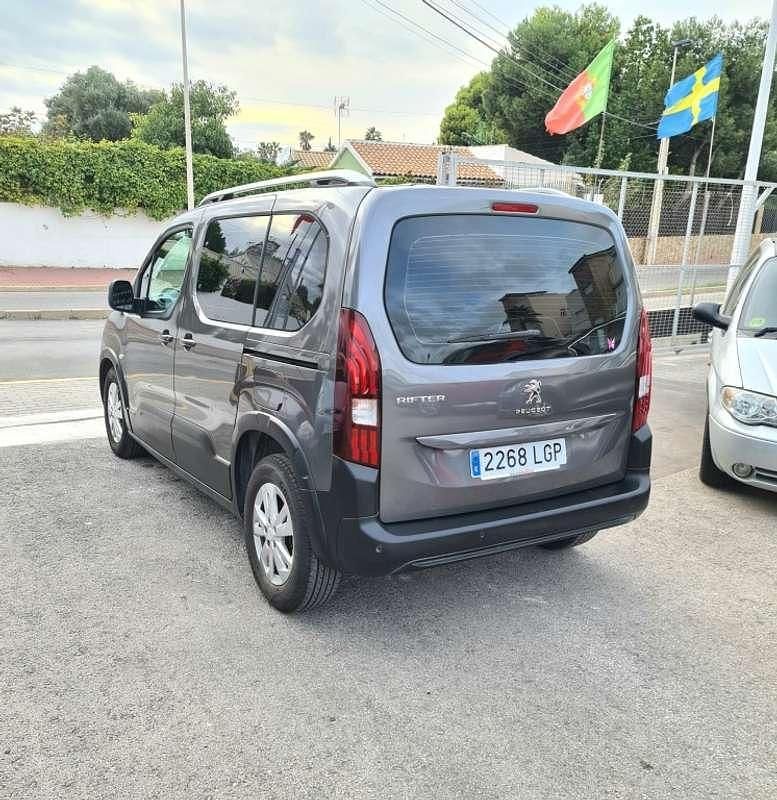Usado Peugeot Rifter Active 131 CV (96 kW) 2020 Gris Monovolumen
