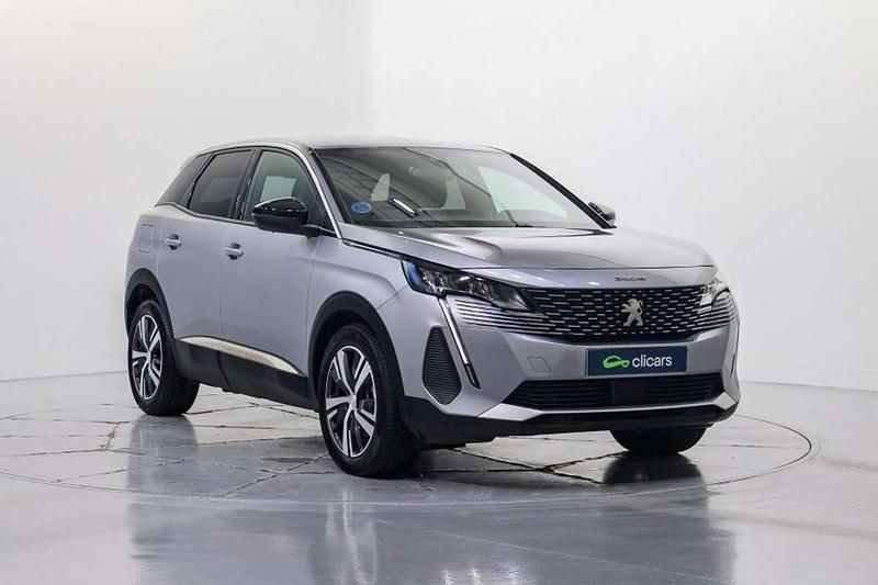 Usado Peugeot 3008 Allure 179 CV (131 kW) 2024 Plateado SUV