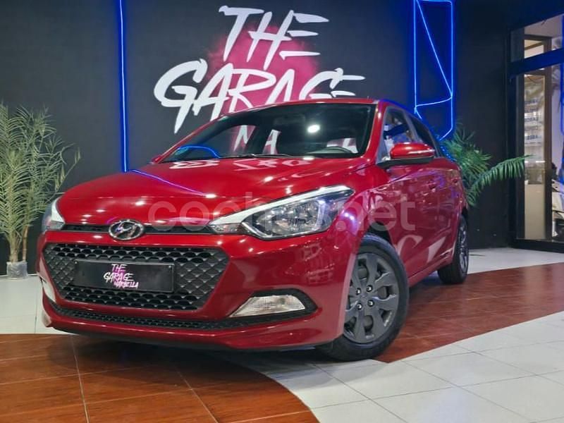 Granate Usado 2017 Hyundai i20 Active Berlina | 9390 € (Buen precio) - Imagen 1/4