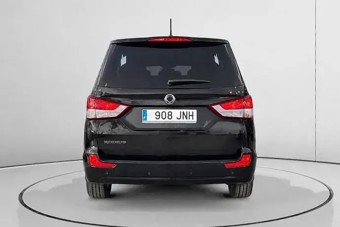 Usado SsangYong Rodius 178 CV (130 kW) 2016 Monovolumen